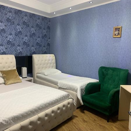 Aisi Kutaisi Hotell Eksteriør bilde