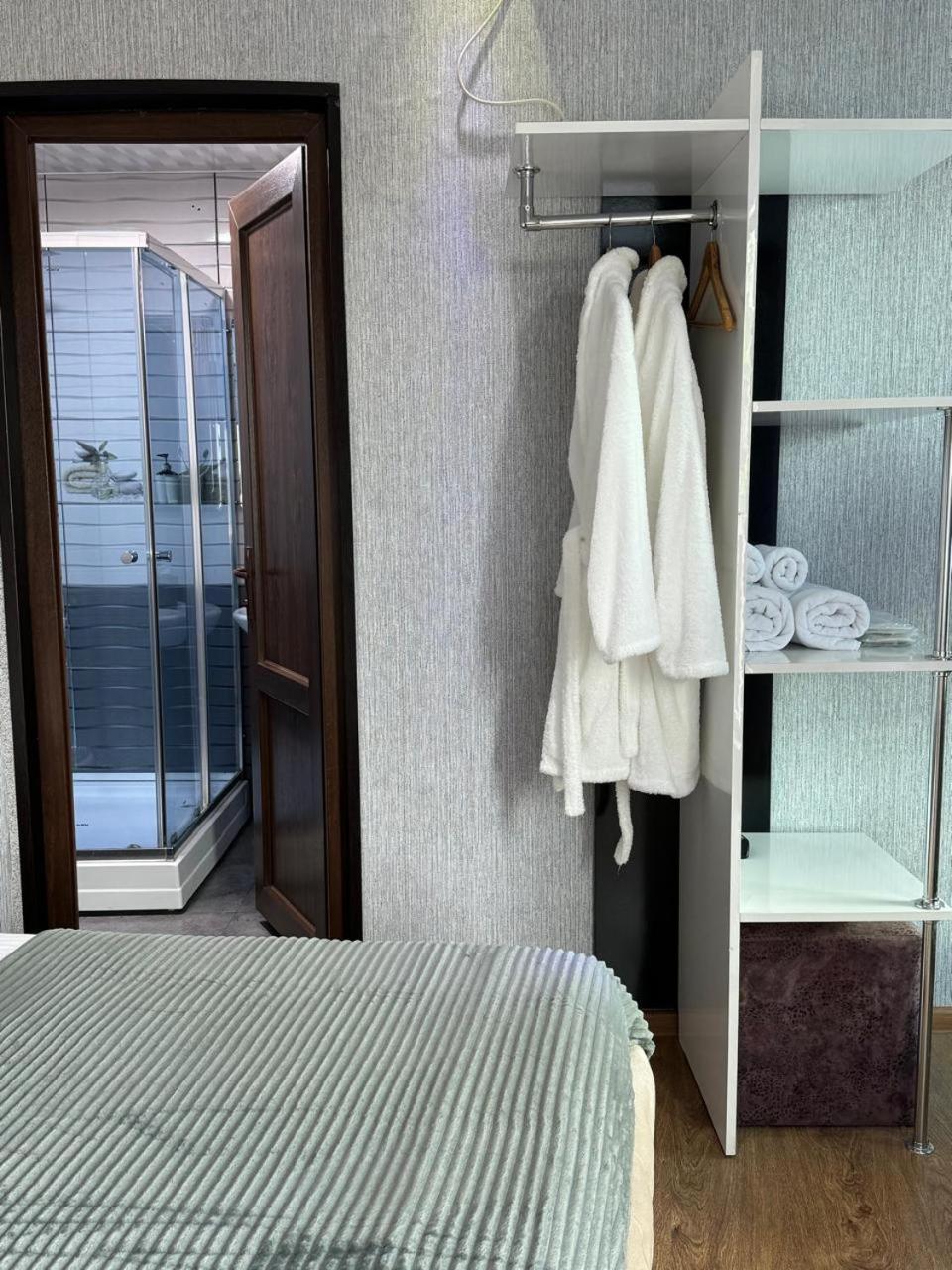Aisi Kutaisi Hotell Eksteriør bilde