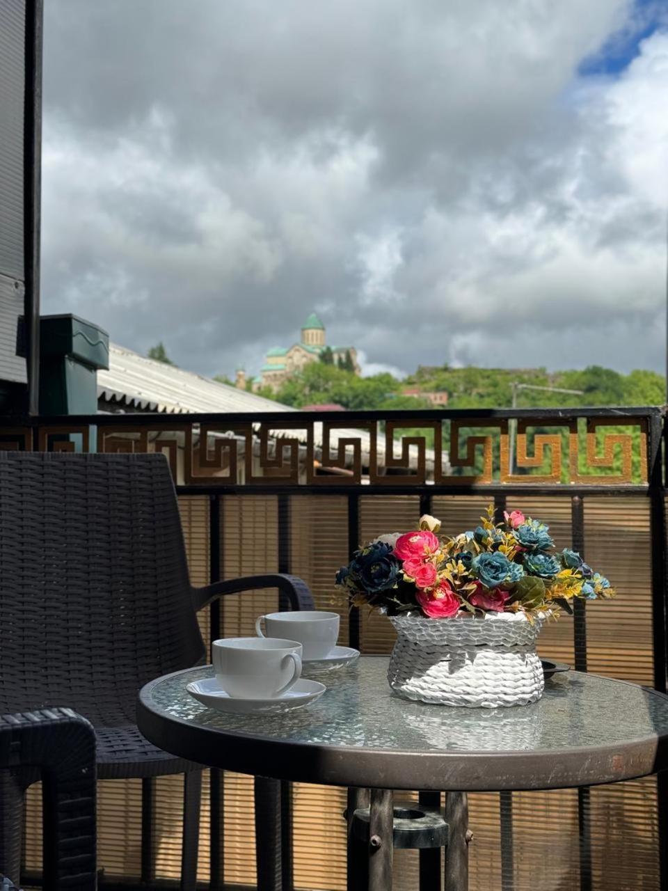 Aisi Kutaisi Hotell Eksteriør bilde