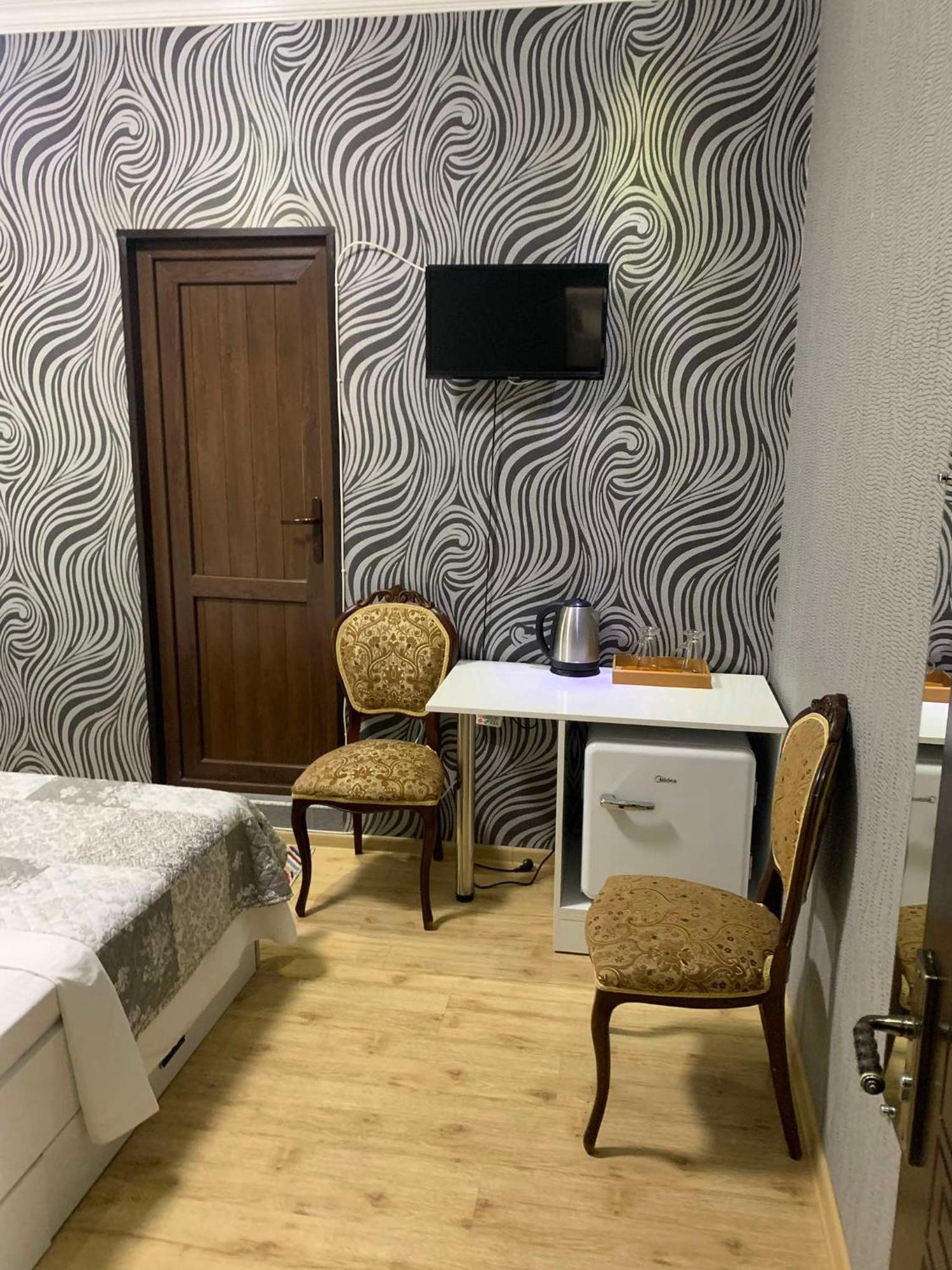 Aisi Kutaisi Hotell Eksteriør bilde